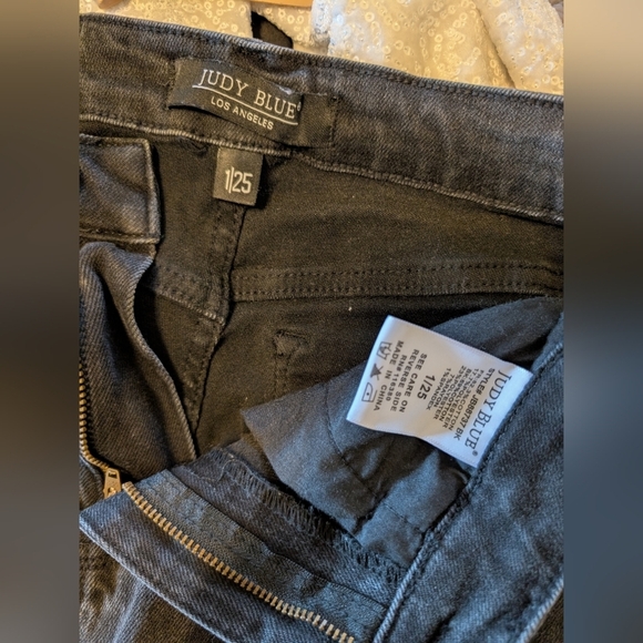 Jeans - Picture 4 of 4